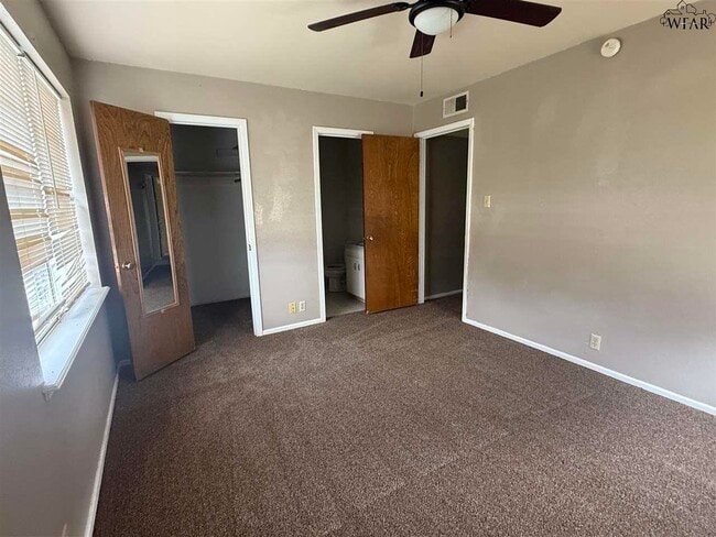 Building Photo - 4811 Cypress Ave