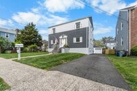 Building Photo - 12 Roosevelt Ave