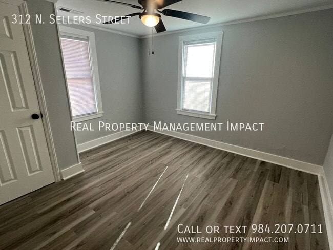 Building Photo - 312 N Sellers St