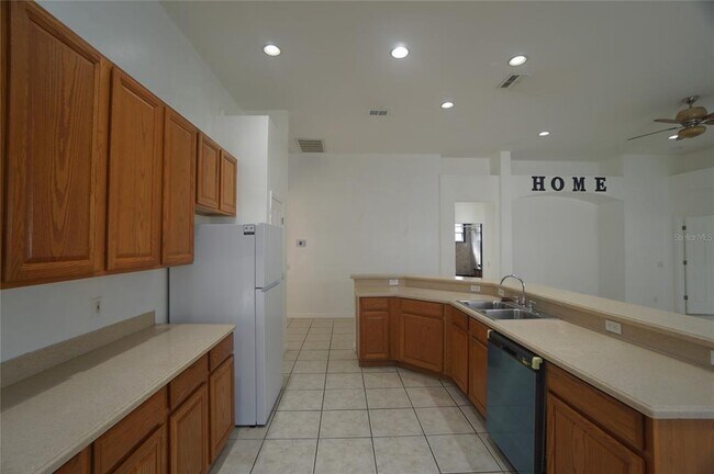 Building Photo - 10214 Evergreen Hill Dr