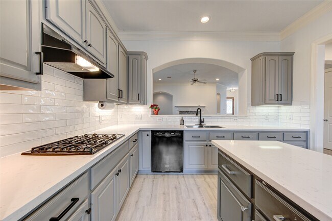 Building Photo - 1131 Sopris Dr