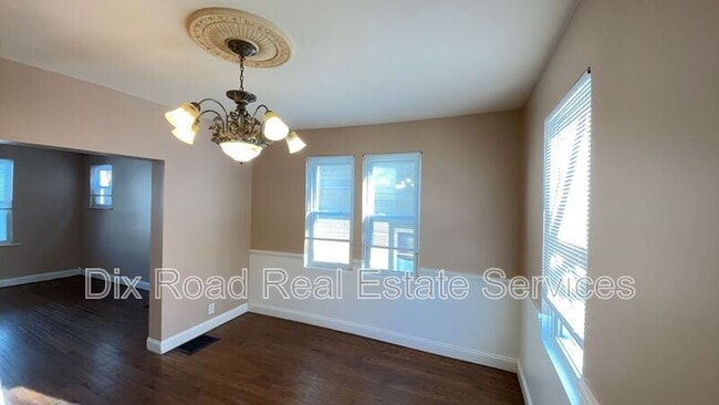 Building Photo - 4763 Dale Ave