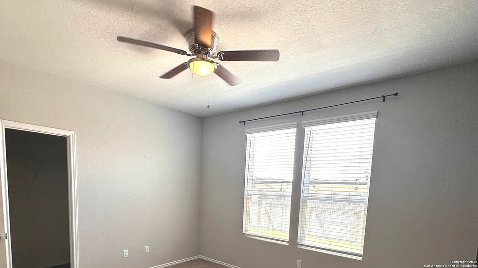 Building Photo - Room in House on Sweetgrass