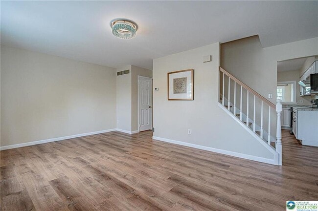 Building Photo - 5650 Greens Dr
