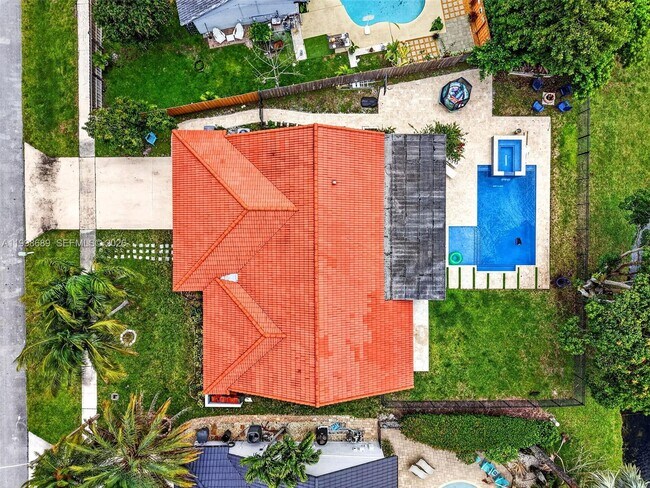 Building Photo - 9592 Majestic Way