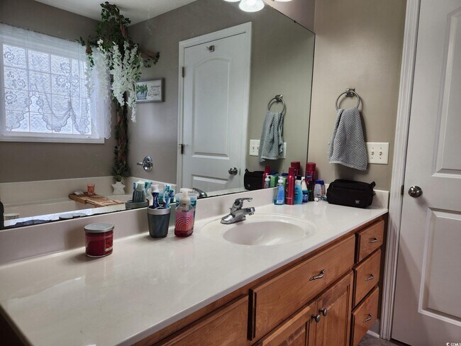 Building Photo - 2839 Green Pond Cir