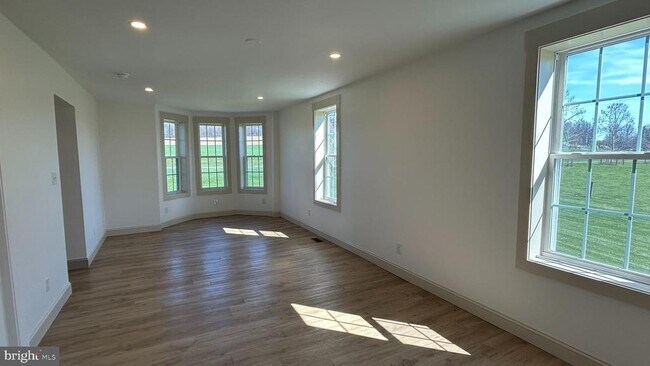 Building Photo - 165 Ammon Rd