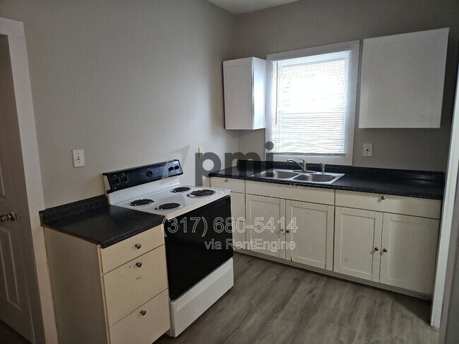 Building Photo - 403 Wallace Ave