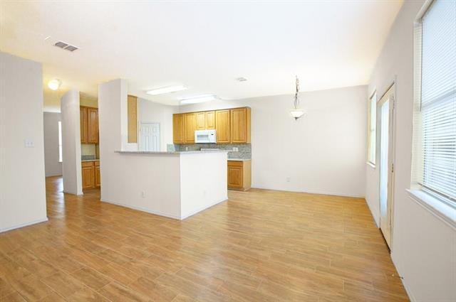Building Photo - 10617 Wolfcreek Ln