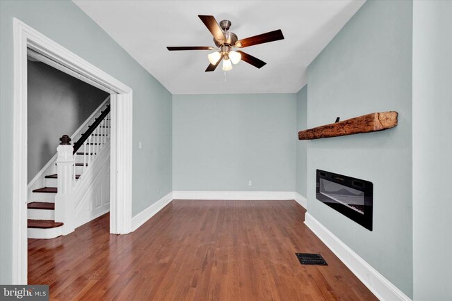 Building Photo - 205 Hermitage St