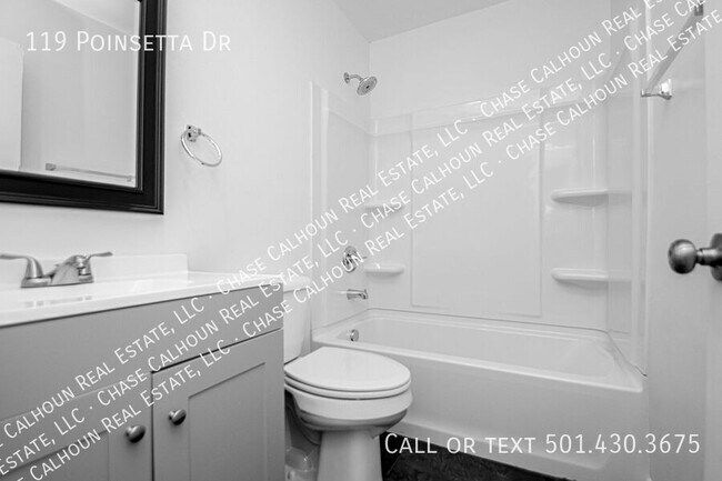 Building Photo - 119 Poinsetta Dr