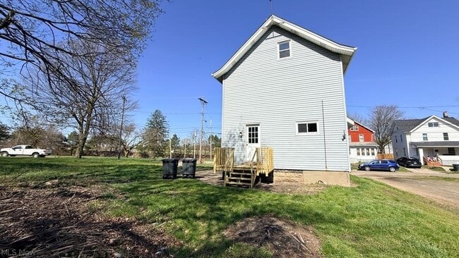 Building Photo - 1432 League St