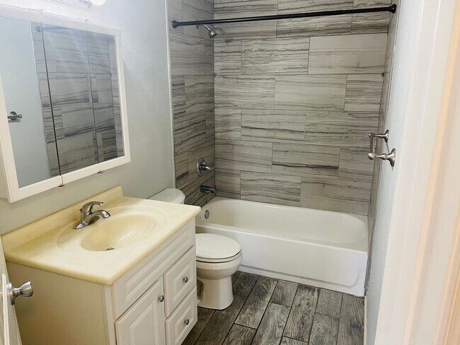 Building Photo - House in Verde Village Cottonwood