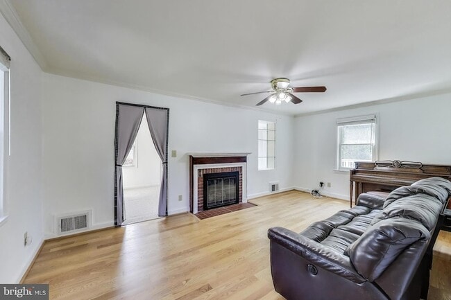 Building Photo - 4600 Jones Bridge Rd