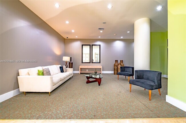 Building Photo - 7441 Wayne Ave