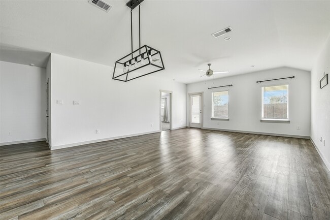 Building Photo - 1004 Great Barracuda Ln