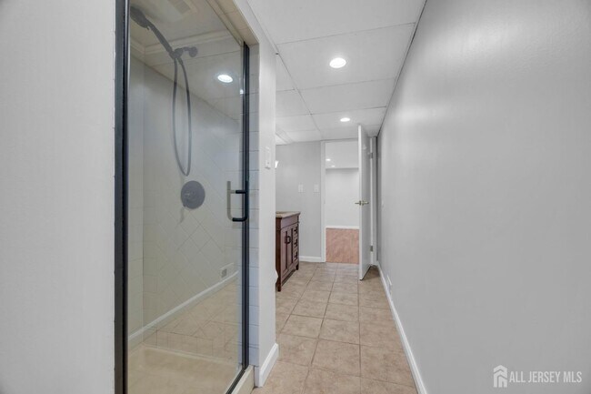 Building Photo - 1430 Kearney Dr