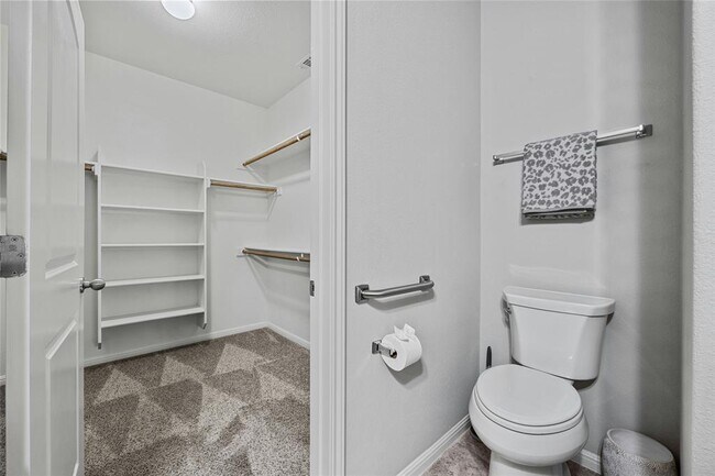 Building Photo - 2214 S Lakeline Blvd