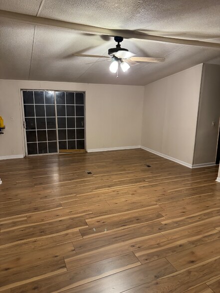 Building Photo - 2610 Crane Ln