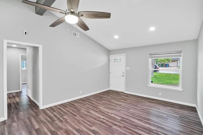 Building Photo - 8515 New Hampshire Dr