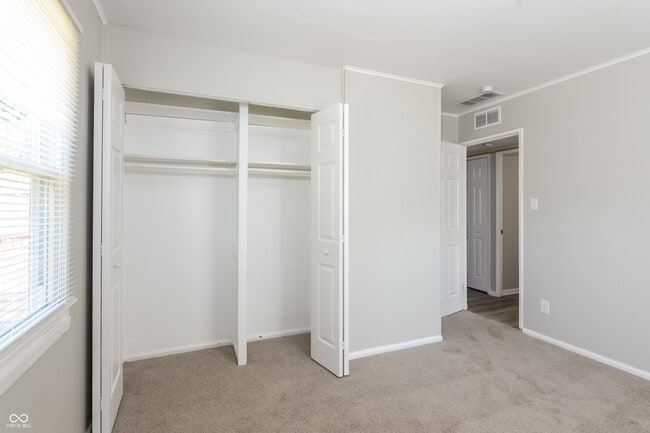 Building Photo - 4030 Kalmar Dr