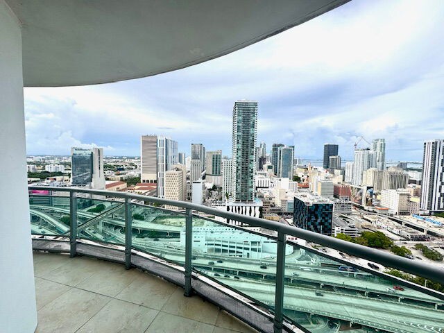 Building Photo - 350 S Miami Ave