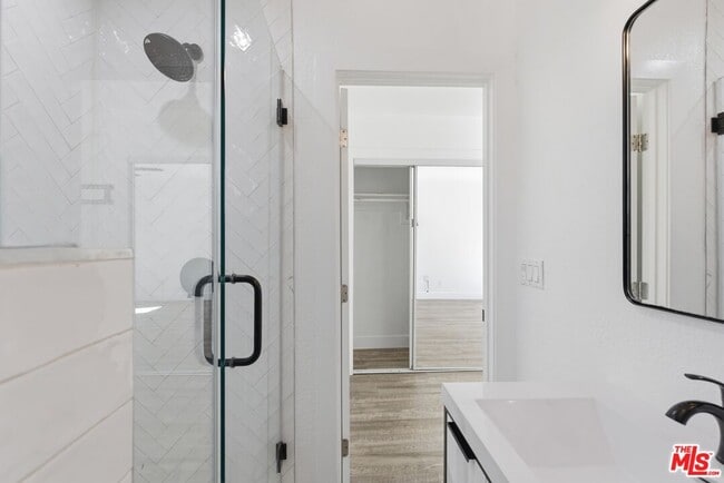 Building Photo - 6415 Madden Ave