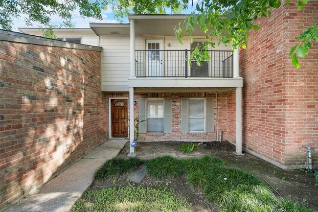 Building Photo - 9308 Westwood Village Dr