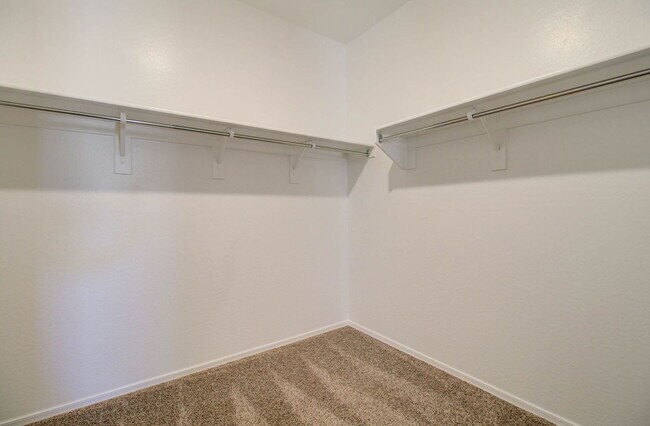 Building Photo - 42098 W Balsa Dr