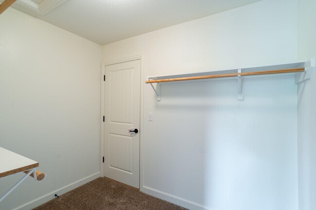 Building Photo - 2414 Nottoway Dr