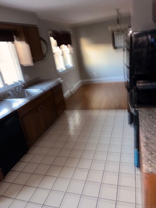 Building Photo - 161 Sleeping Giant Dr