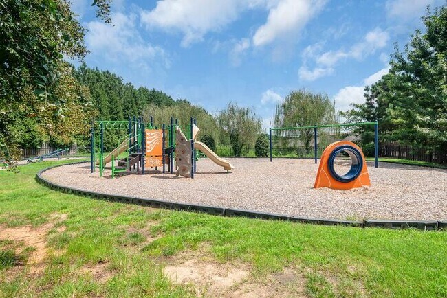 Building Photo - Stunning All-Brick Home in BridgeMill Community!