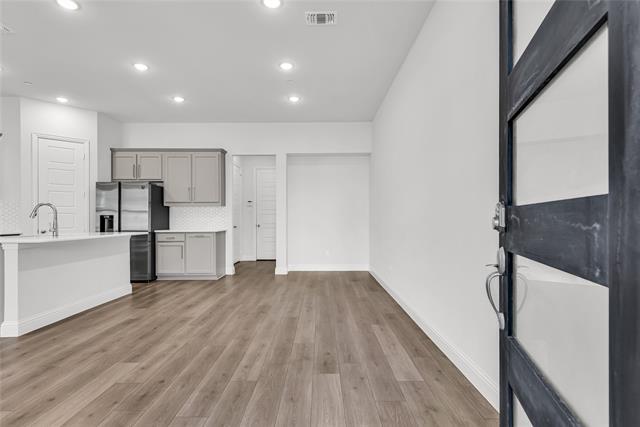 Building Photo - 4717 Piedras Lanzar Dr