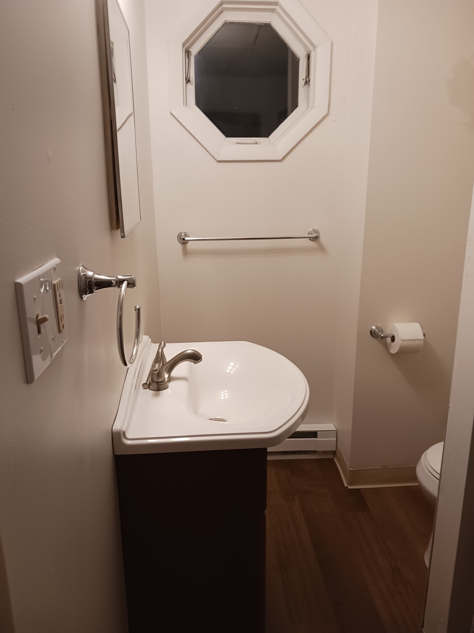 Building Photo - 1458 State St