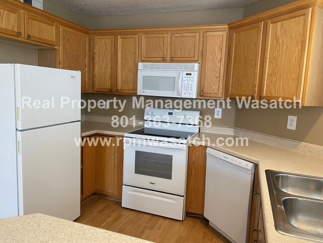 Building Photo - Check Out This Amazing 3 Bedroom 2 Bathroom Condo In Riverton