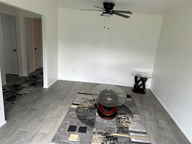 Building Photo - 6851 Chasewood Dr