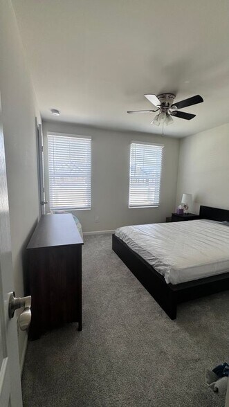 Building Photo - 1445 Superior Dr