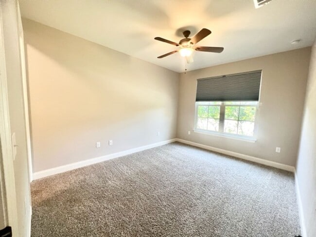 Building Photo - 113 Kailyn Ct