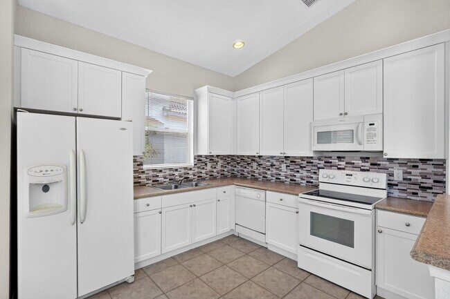 Building Photo - 5614 Sunberry Cir