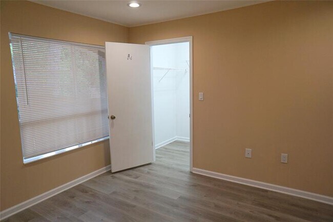 Building Photo - 2301 NW 33rd St