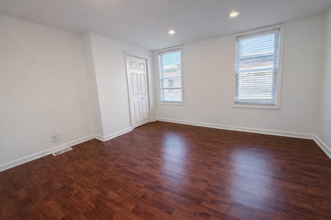 Building Photo - 2 Bedroom Single Family Home w/ Private Fenced Yard | Point Breeze