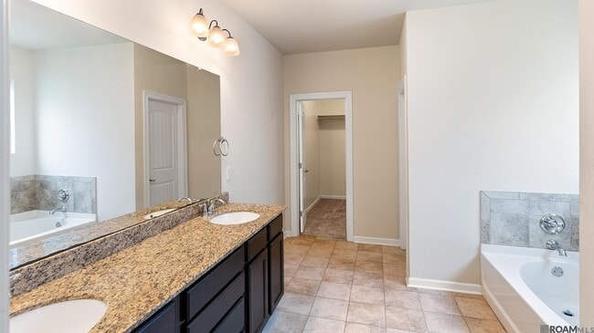 Building Photo - 1452 Granby Dr
