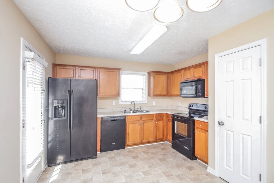 Building Photo - 214 Remington Pl Blvd