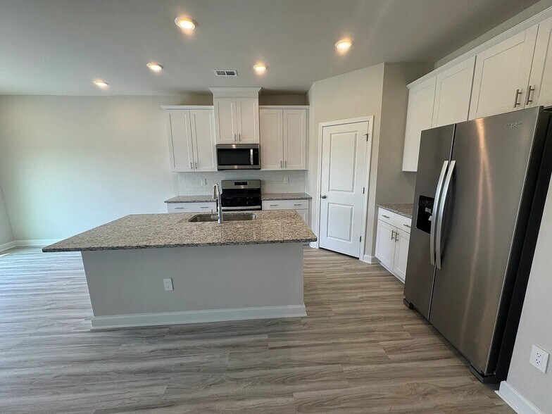 Building Photo - 818 Cypress Preserve Cir