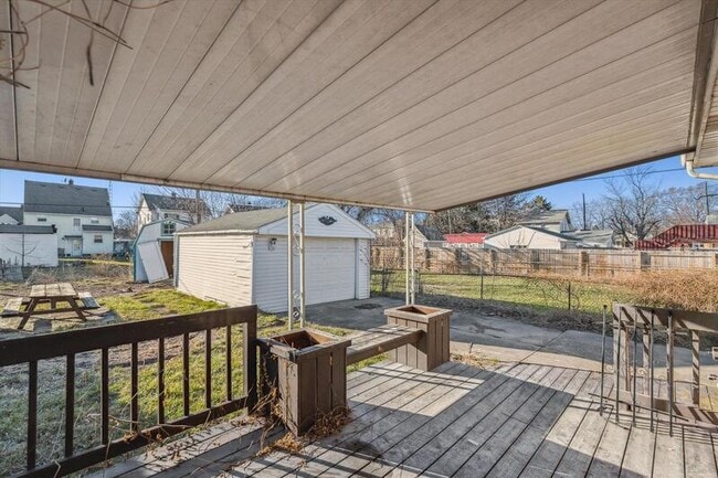 Building Photo - 4431 Caroline Ave