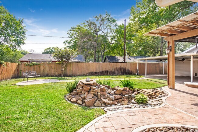 Building Photo - 24531 Whitesail Dr