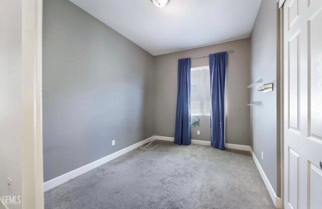 Building Photo - 9200 Rancho Viejo Dr