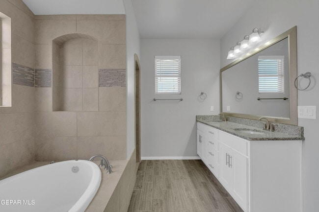 Building Photo - 7846 Enchanted Ridge Dr