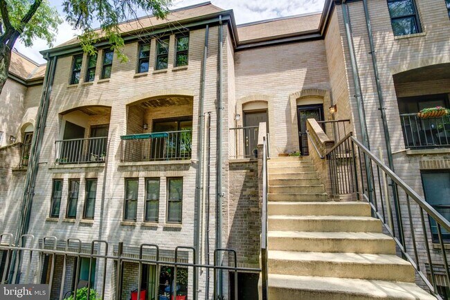 Building Photo - 1325 13th St NW