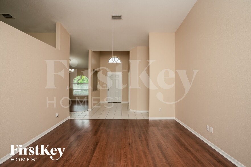 Building Photo - 1410 Alexander Way